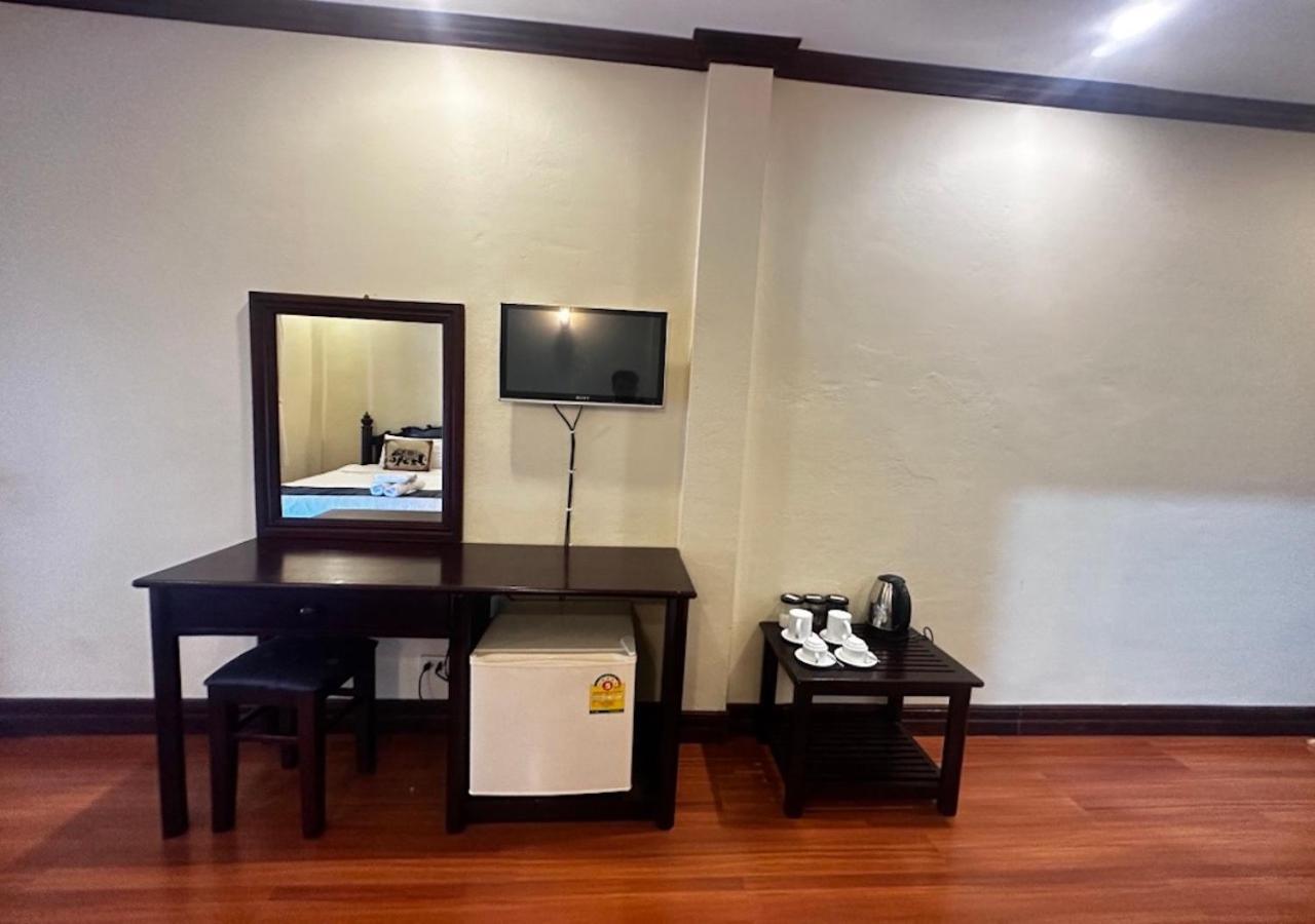 Y Not Lao Villa Luang Prabang Exterior photo